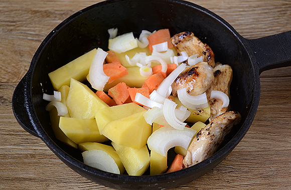 курица с картошкой на сковороде с соевым соусом рецепт фото 3